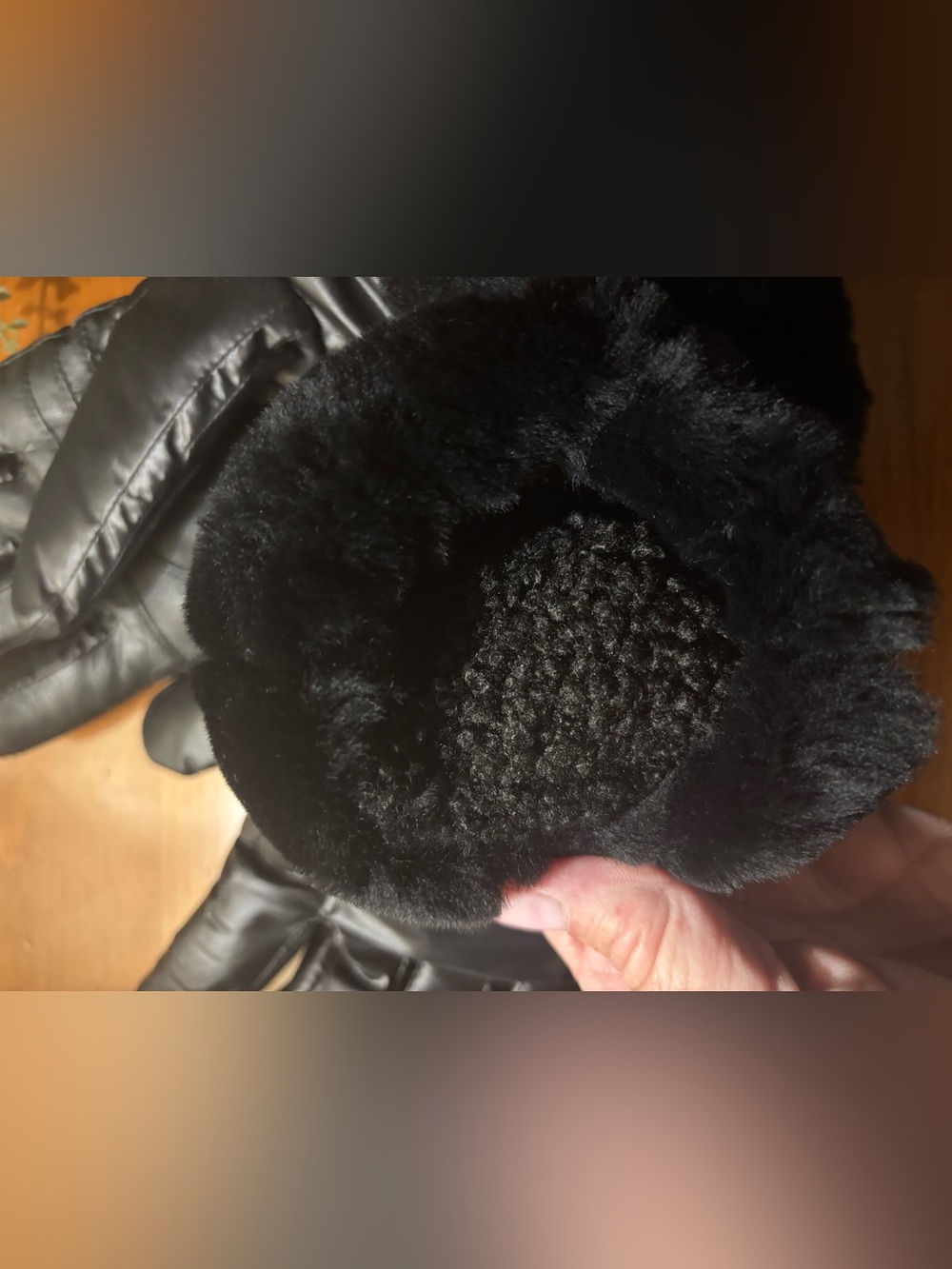 ✨ NWT UGG Fontanne Smart Gloves - Black ✨ - Picture 3 of 6